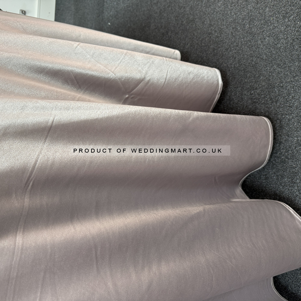 120 inch Heavy Duty Round Satin Table Cloth - Silver – Wholesale Satin Tablecloths for Wedding Decorators | WeddingMart